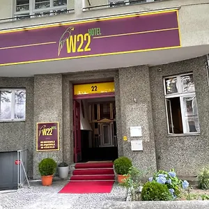 W22 Am Kurfürstendamm 3*
