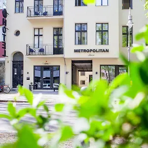 Metropolitan Hotel 3*