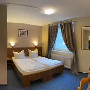 Hotel Ansbach Am Kadewe 3*