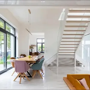 Traum-villa In Heiligensee Mit Innenpool Und Kamin Villa Berlin