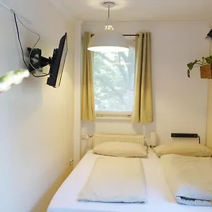 1 Zimmer In Wohngemeinschaft, Netflix, Premium Kabelfernsehen, Kueche * Berlin