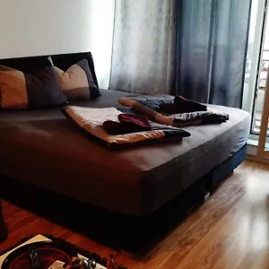 Apartamento Tolle Private 2-zimmer Im Szene Berlin-friedrichshain Berlín