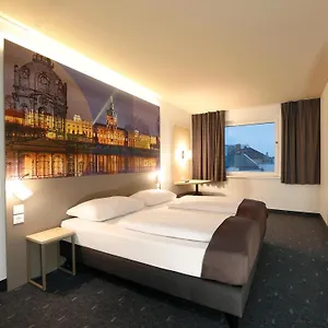 Ibis West Hotel