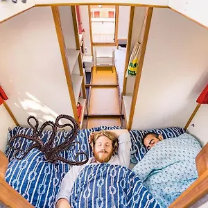 Hausboot Tour Mit Der Wasserkutsche - Fuehrerscheinfrei Hotel en barco
