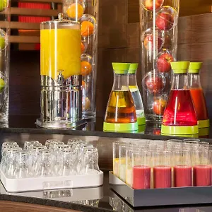 Nh Potsdamer Platz Hotel 4*