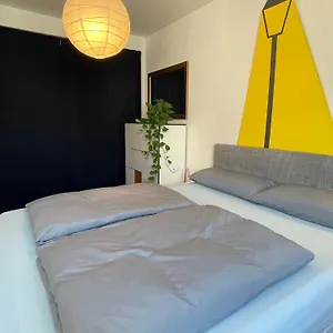 Checkpoint Charlie Apartment Berlin