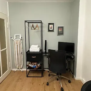 Cozy Private In Great Location *