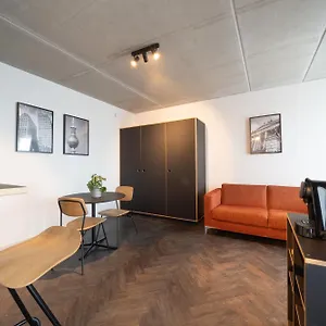 Neoapartments Aparthotel *