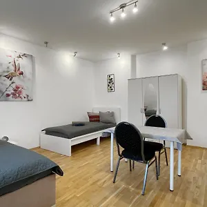 Apartments-alt-marzahn Apartment