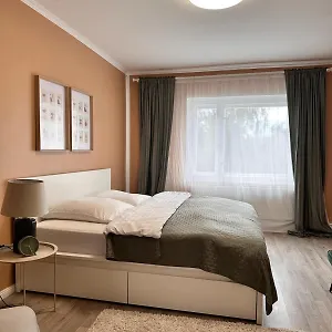 Apartment Gemuetliches In Neukoelln - Privat Parkplatz