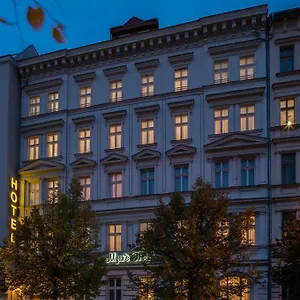 Myer's Hotel