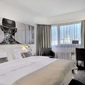 Wyndham Excelsior Hotel 4*
