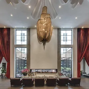 Hotel Zoo