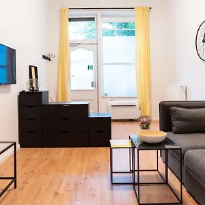 Ll Modern Dream With Ac&high Ceilings 3 Bedrooms *