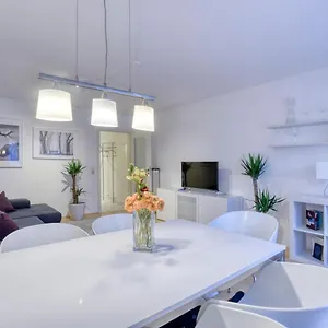 Fasanenstrasse Stylish Apartment *