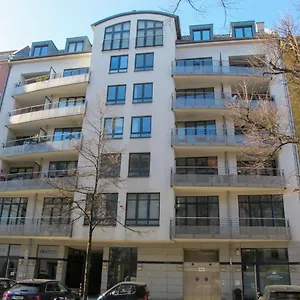 Apartment Schlueterstrasse By Interhome