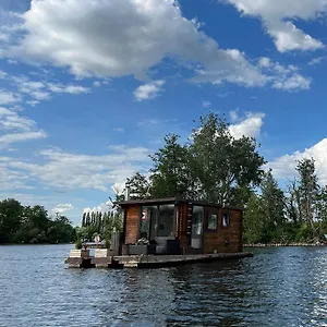 Botel Gemütliches Hausboot Mit Kamin In