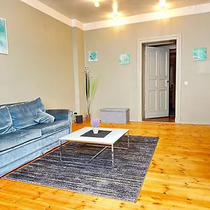 Apartment In Attraktiver Und Zentraler Lage Berlin