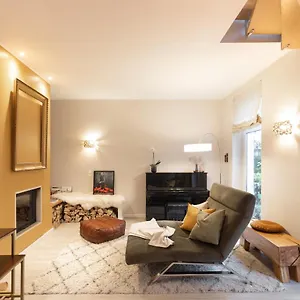 Luxury Townhouse With Garden - A Oasis