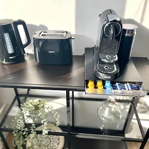 Urban Harmony Apartment *