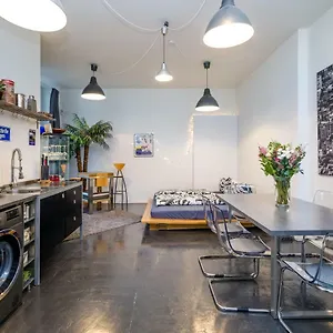 Greatstay - Lehmbruckstr - Media Spree Apartment Berlin