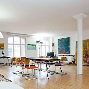 Kunstlerloft Im Herzen Von Kreuzberg Daire