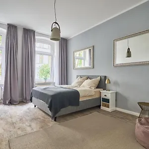 Cityapartment Fuer Bis Zu 8 Personen *