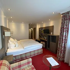 Hotel Alpinia 4*